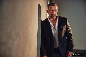 Original 2999 px/ 2000 px