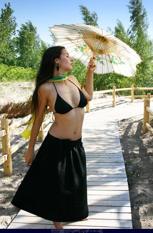 Original 2048 px/ 3128 px