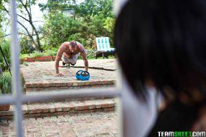 Original 1349 px/ 900 px