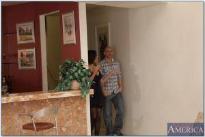 Original 850 px/ 571 px