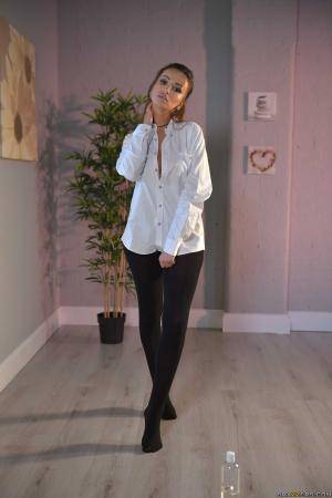 Original 1663 px/ 2499 px