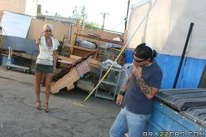 Original 900 px/ 600 px