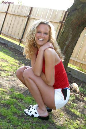 Original 683 px/ 1024 px