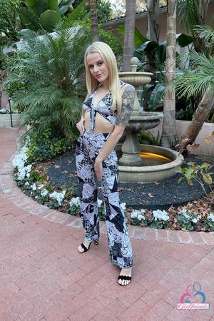 Original 2000 px/ 3000 px