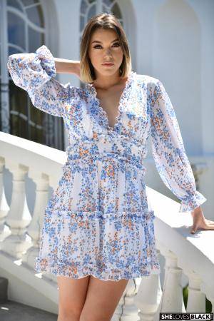 Original 3200 px/ 4800 px