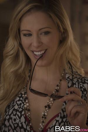 Original 832 px/ 1248 px