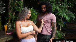 Original 2500 px/ 1406 px