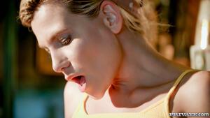 Original 1600 px/ 900 px