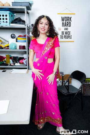 #Pervz - Satine Summers, Nikki Slick - Case No. 8003887 - Under the Saris