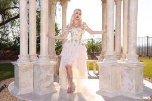 Original 8192 px/ 5464 px