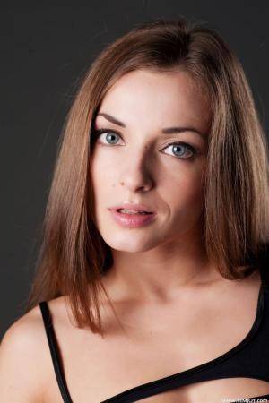 Original 852 px/ 1280 px