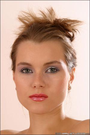 Original 682 px/ 1024 px