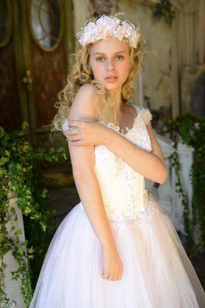 Original 855 px/ 1280 px