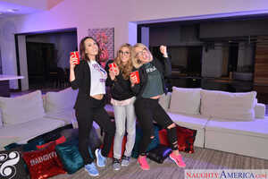 Original 2500 px/ 1667 px