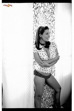 Original 1059 px/ 1600 px