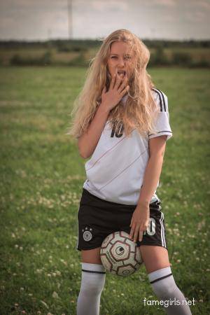 Original 3840 px/ 5760 px