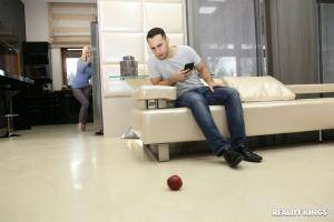 Original 1280 px/ 854 px