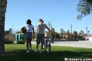 Original 900 px/ 600 px