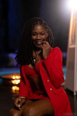 Original 1280 px/ 1920 px