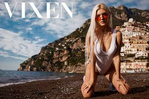 Original 2999 px/ 2000 px