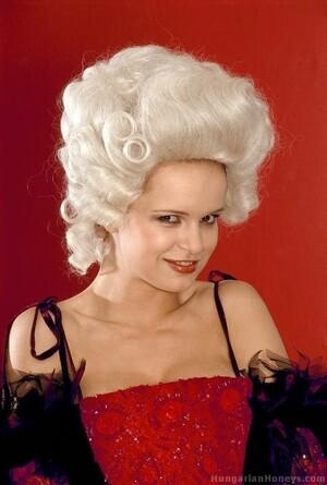 Original 690 px/ 1024 px