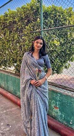 Original 246 px/ 449 px