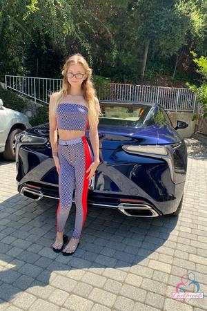 Original 2000 px/ 3000 px