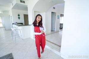 #TeamSkeet #DadCrush Mina Luxx - Home Run Dating Tips