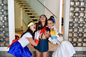 Original 900 px/ 601 px