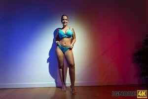 Original 2045 px/ 1364 px