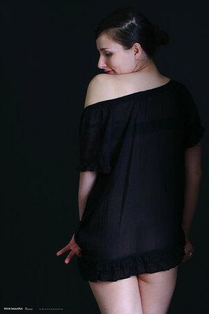 Original 2048 px/ 3072 px