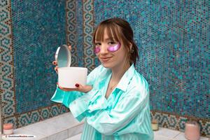 Original 2048 px/ 1366 px