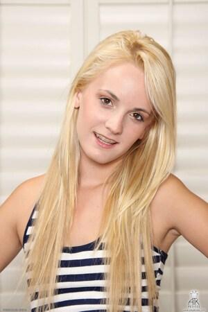 Original 1067 px/ 1600 px