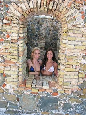 Original 825 px/ 1100 px