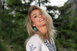 Original 1199 px/ 800 px