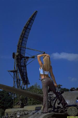 Original 683 px/ 1024 px