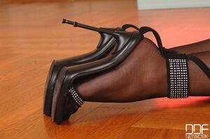 Original 2001 px/ 1329 px