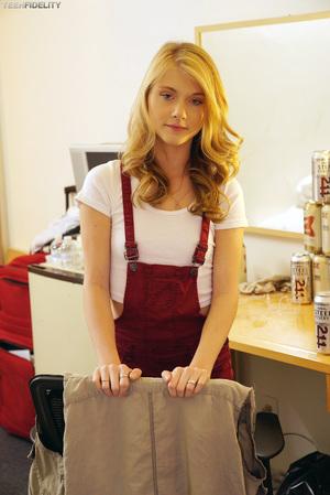 Original 1443 px/ 2160 px