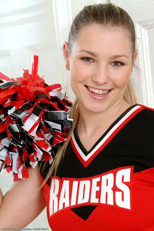 Original 682 px/ 1024 px