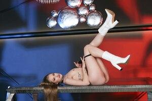 Original 1920 px/ 1280 px