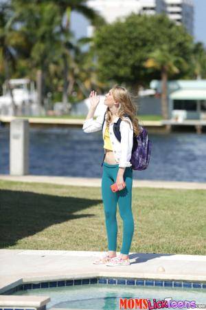 Original 2560 px/ 3840 px