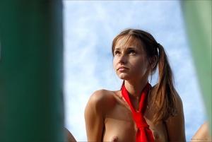 Original 3000 px/ 2008 px