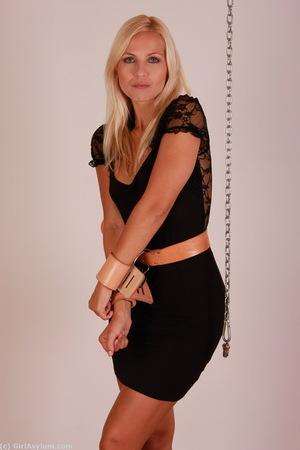 Original 853 px/ 1280 px