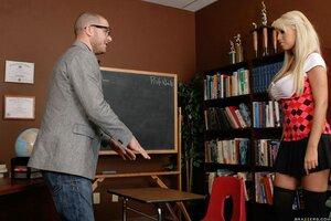 Original 2500 px/ 1666 px