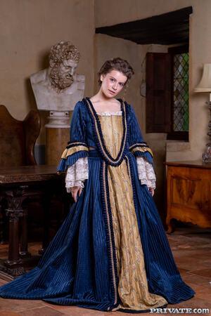 Alice Waynes Tits and the Law of Gravity