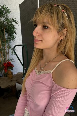 Original 2000 px/ 3000 px