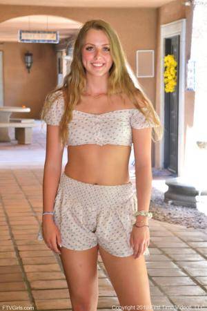 Original 852 px/ 1280 px