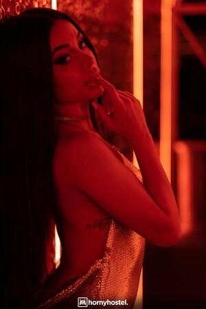 Original 2565 px/ 3840 px