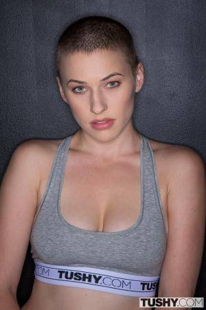 #Tushy Riley Nixon - Fashion Model Loves Anal