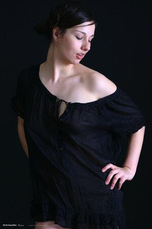 Original 2048 px/ 3072 px